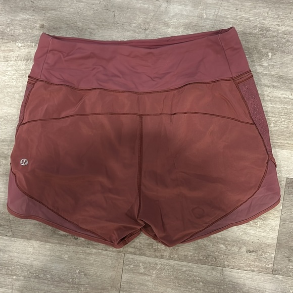 Lululemon running shorts size 6 - Picture 2 of 2